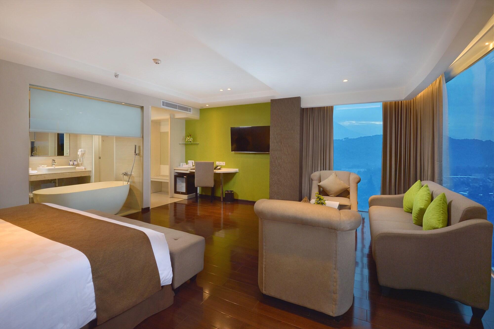 Platinum Adisucipto Hotel & Conference Center Kalasan Exteriör bild