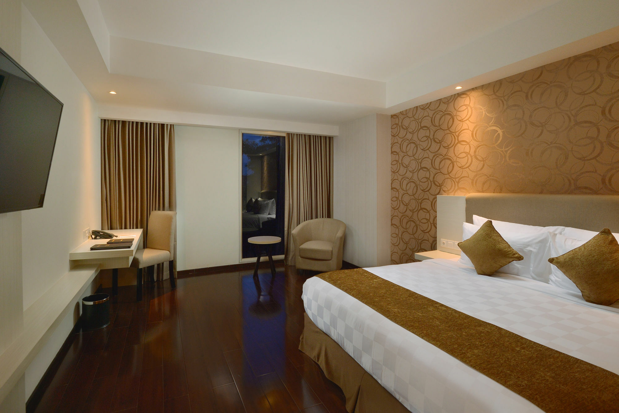 Platinum Adisucipto Hotel & Conference Center Kalasan Exteriör bild